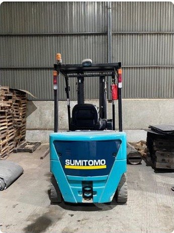 Forklift Sumitomo FB30 tampak depan